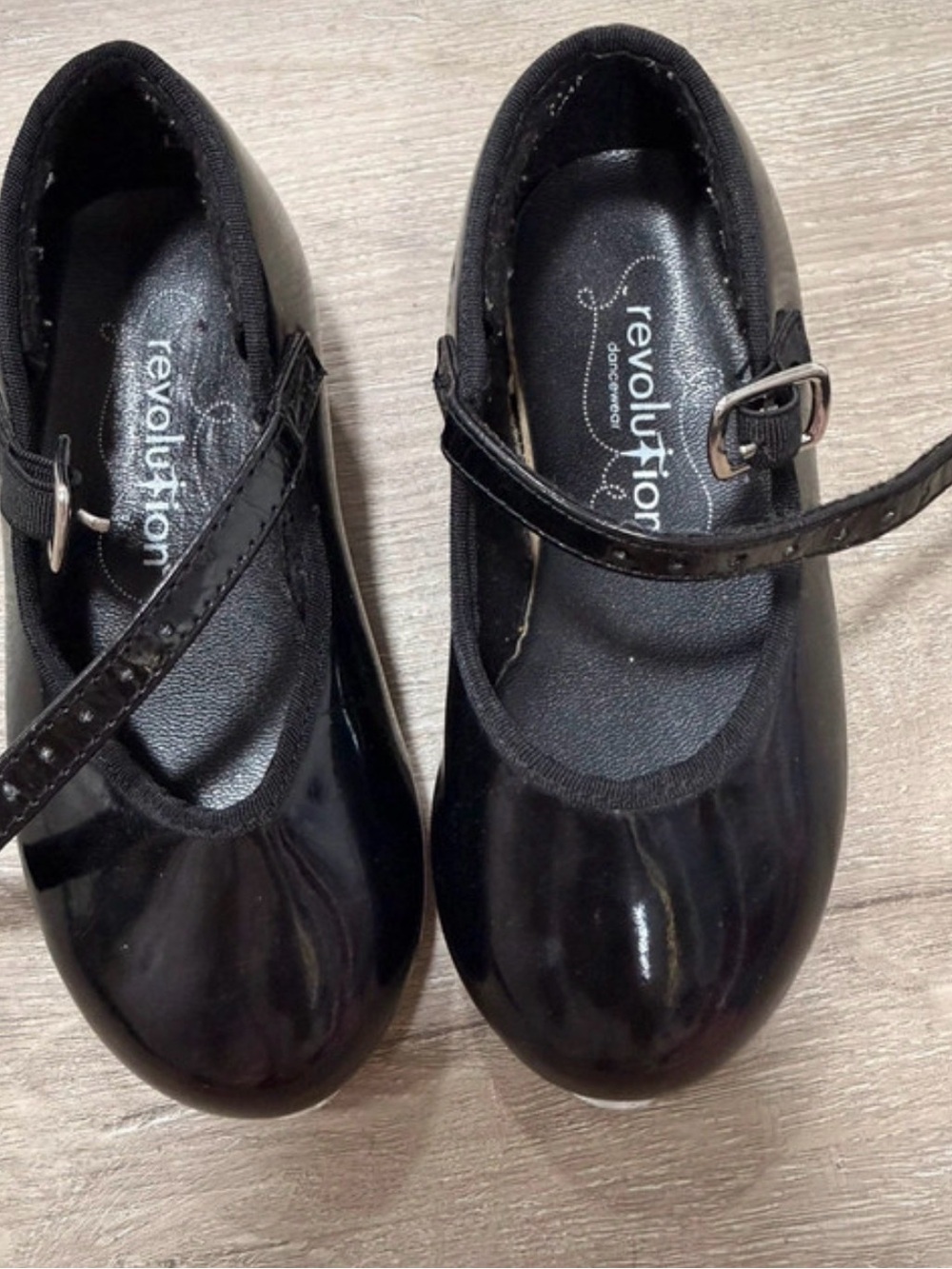 Revolution Black Patent Mary Jane Dress Shoes for Kids size 10